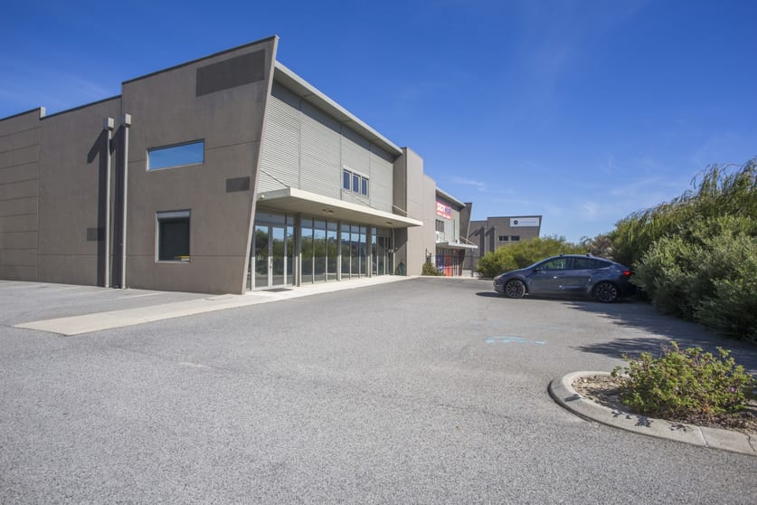11/114 Mulgul Road Malaga WA 6090 - Image 1