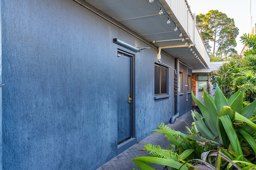 Click to view all images 9/415 Esplanade Torquay QLD 4655 - Image 1