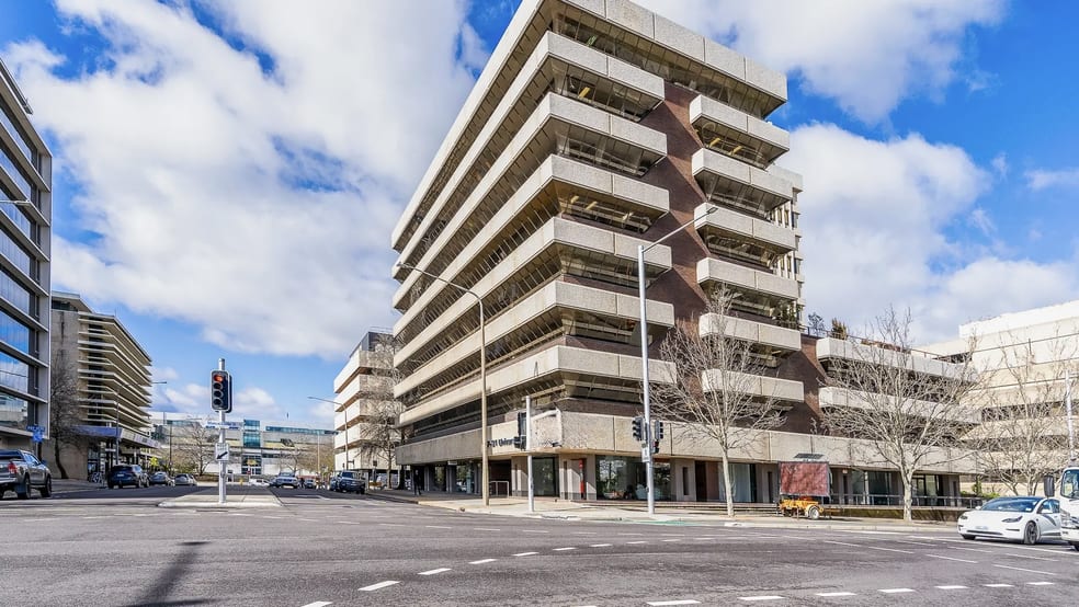 Click to view all images 17-21 University Avenue City ACT 2601 - Image 1