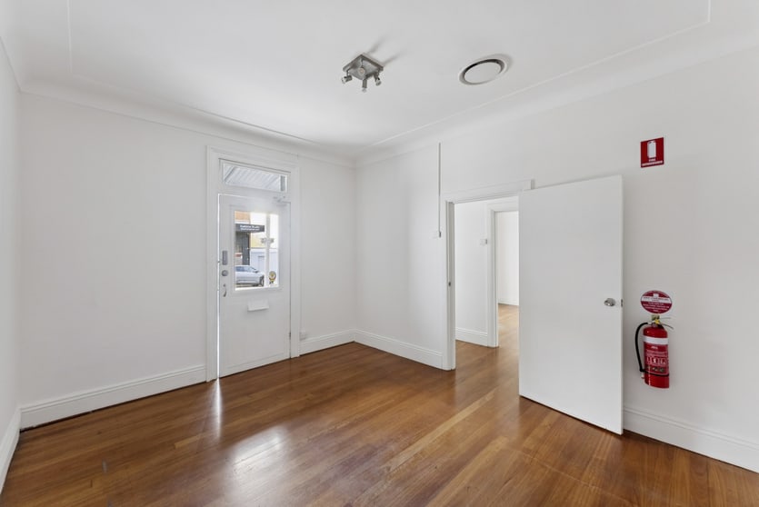 Click to view all images 737 Darling Street Rozelle NSW 2039 - Image 2