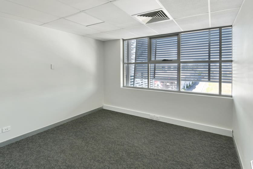 Click to view all images Kon Tiki - T2/59 Plaza Parade Maroochydore QLD 4558 - Image 3