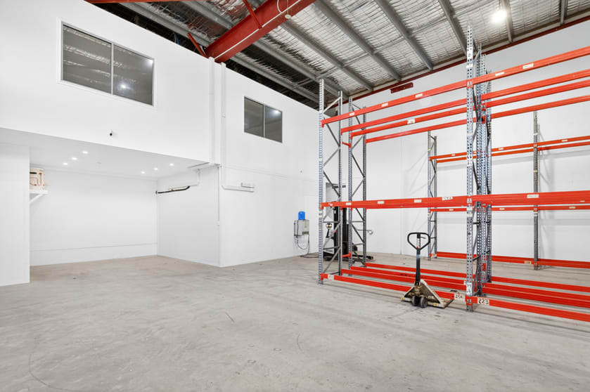 Click to view all images 7/224 New Cleveland Road Tingalpa QLD 4173 - Image 5
