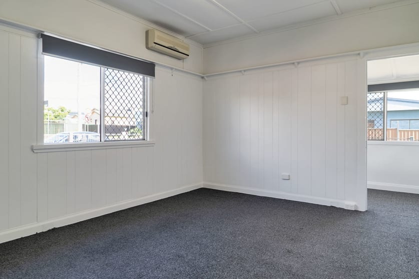Click to view all images 7 Dexter Street South Toowoomba QLD 4350 - Image 2
