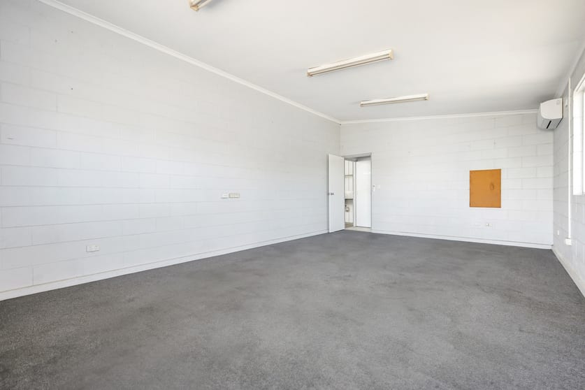 Click to view all images 2/64 Marjorie Street Pinelands NT 0829 - Image 2