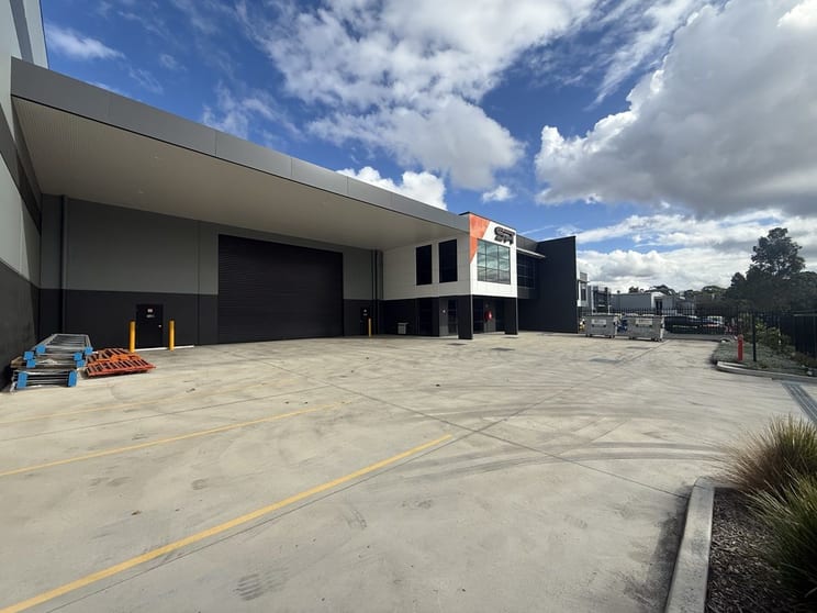 Click to view all images 16 Progress Circuit Prestons NSW 2170 - Image 2