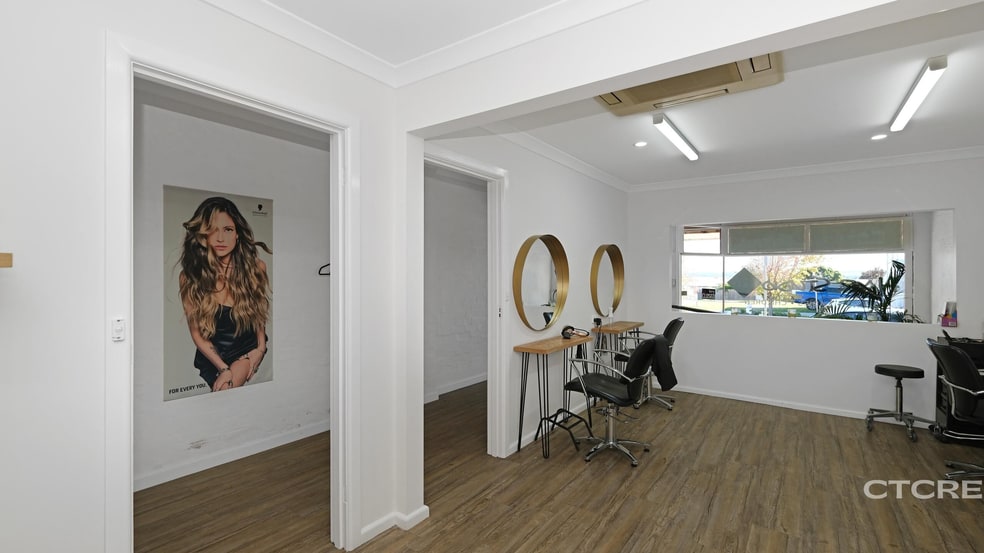 Click to view all images 160 Nicholson Street Orbost VIC 3888 - Image 3