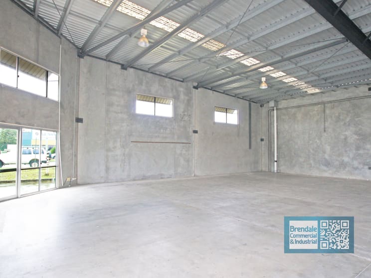 Click to view all images Lawnton QLD 4501 - Image 3
