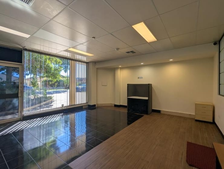 Click to view all images Suite 4/4 Queen Street Bentley WA 6102 - Image 3