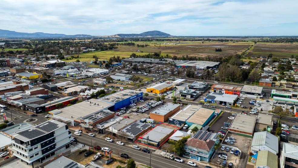 Click to view all images 118 Kinghorne Street Nowra NSW 2541 - Image 3