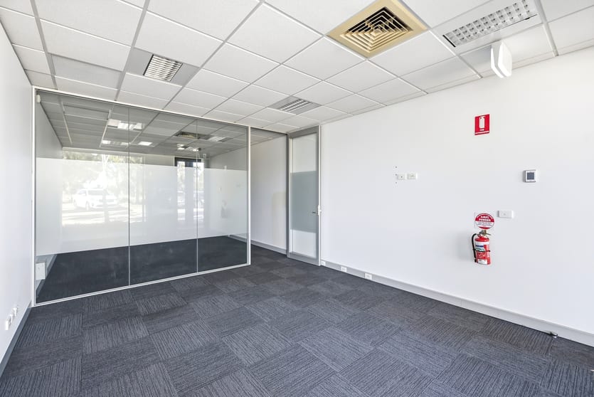 Click to view all images 2A/33-35 Macedon Street Sunbury VIC 3429 - Image 3