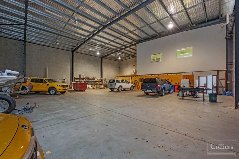 Click to view all images 20/547 Woolcock Street Mount Louisa QLD 4814 - Image 2