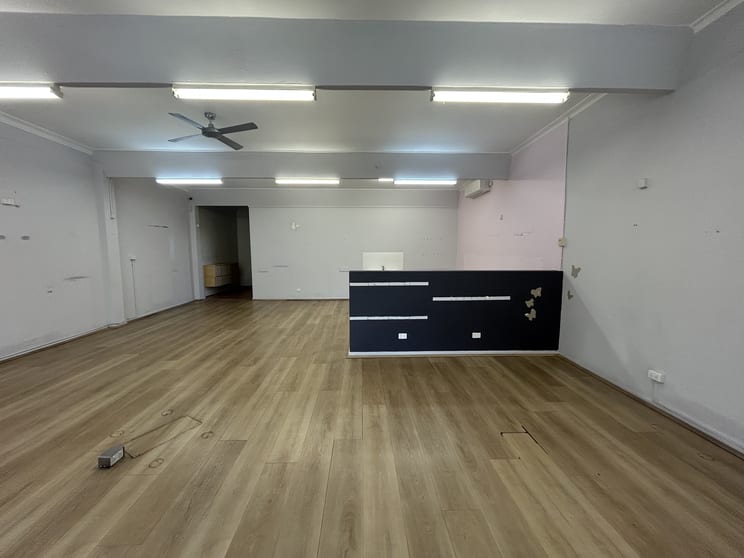 Click to view all images 180 Crawford Queanbeyan NSW 2620 - Image 3
