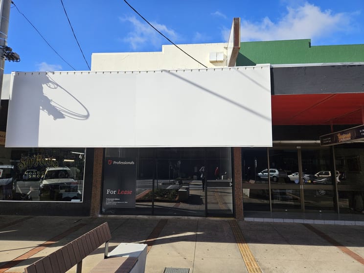 Click to view all images 104 Langtree Avenue Mildura VIC 3500 - Image 1