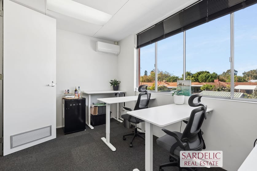 Click to view all images 12/76 Canning Highway Victoria Park WA 6100 - Image 2