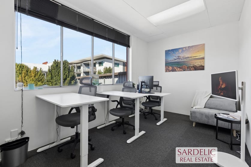 Click to view all images 12/76 Canning Highway Victoria Park WA 6100 - Image 3