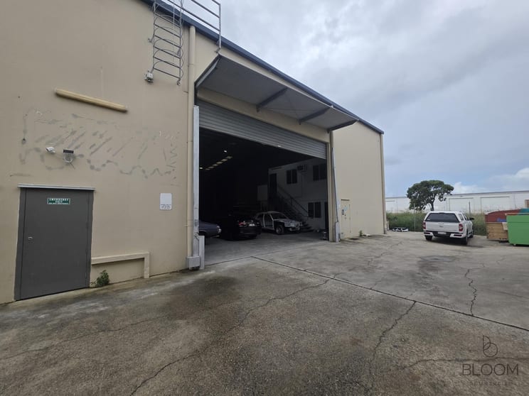 Click to view all images 17D Bult Drive Brendale QLD 4500 - Image 1