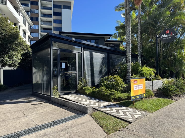 Click to view all images 51 Duporth Avenue Maroochydore QLD 4558 - Image 2