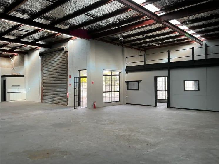 Click to view all images 20 Ivanhoe Court Thomastown VIC 3074 - Image 1