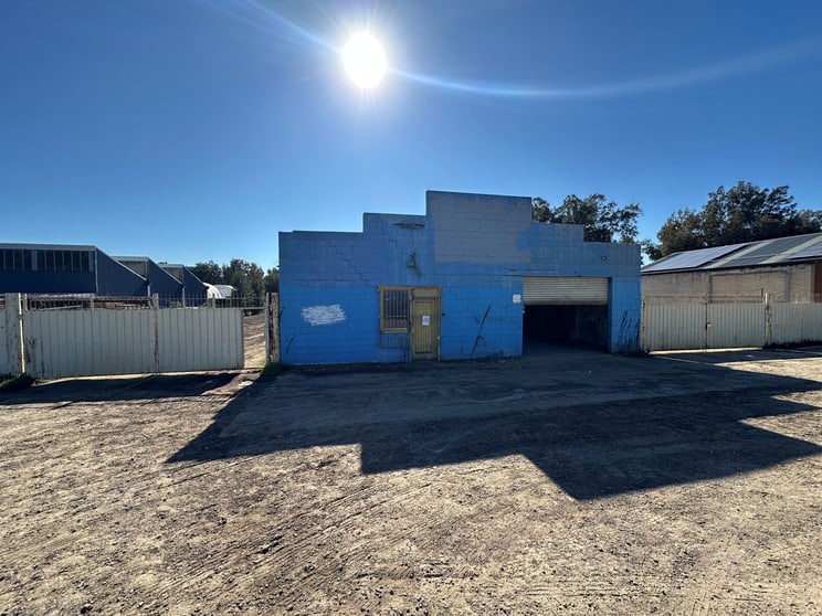 Click to view all images 114 Industrial Road Oak Flats NSW 2529 - Image 2