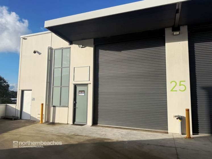 Click to view all images Belrose NSW 2085 - Image 1