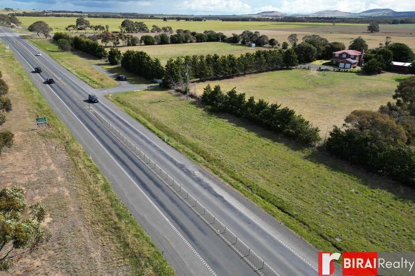Click to view all images 2345 Bacchus Marsh Road Balliang VIC 3340 - Image 2