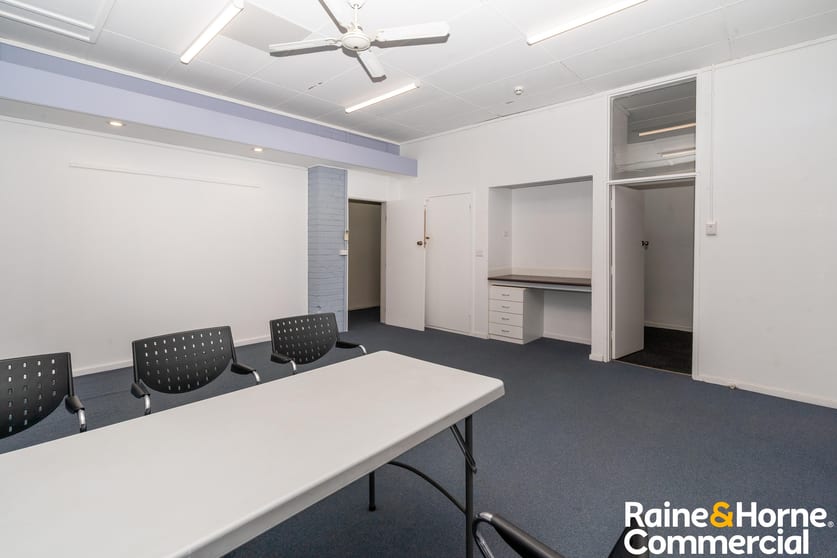 Click to view all images 3/66-70 Coleman Street Wagga Wagga NSW 2650 - Image 3