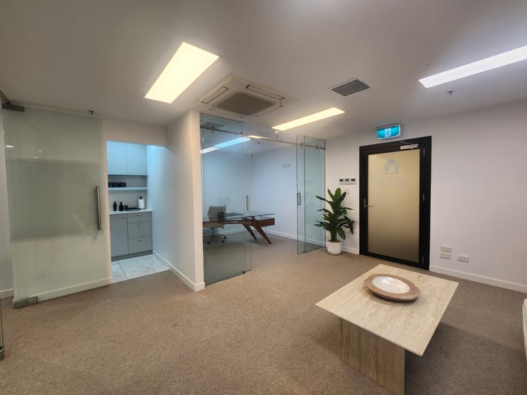 Click to view all images Capri on Via Roma 15-21 Via Roma Surfers Paradise QLD 4217 - Image 3