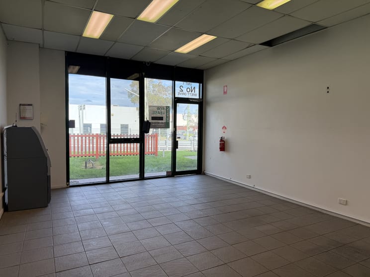 Click to view all images 1/2 Brett Drive Carrum Downs VIC 3201 - Image 3