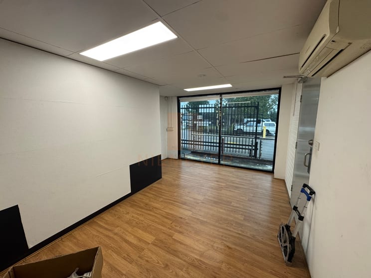 Click to view all images Unit 5/194 Military Road Guildford NSW 2161 - Image 3