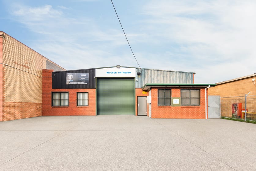 Click to view all images 14 Milne Street Thomastown VIC 3074 - Image 1