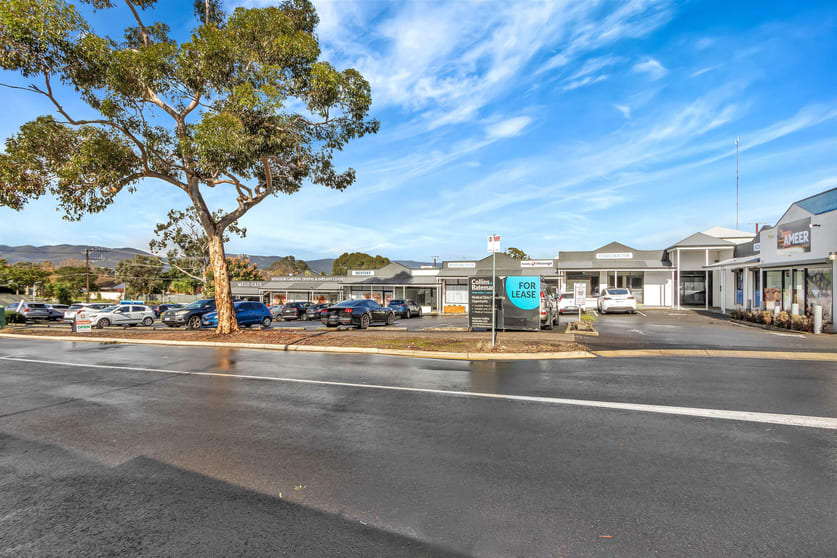Click to view all images 1 Longview Road Windsor Gardens SA 5087 - Image 2