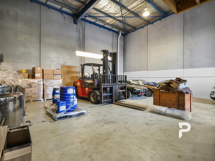 Click to view all images 3/51 Topham Road Smeaton Grange NSW 2567 - Image 3