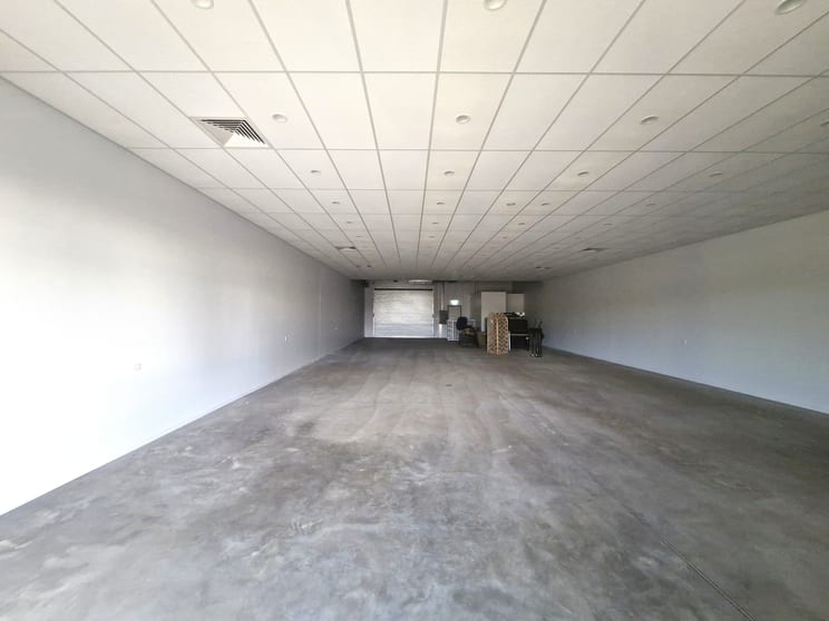 Unit/2-83 Johanna Boulevard Kensington QLD 4670 - Image 3