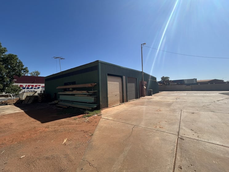 Click to view all images 38a Moorambine Street Wedgefield WA 6721 - Image 2