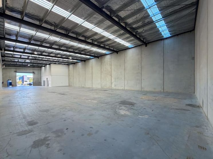 Click to view all images 65 Eucumbene Drive Ravenhall VIC 3023 - Image 3