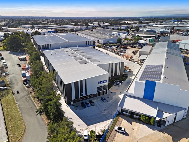 Click to view all images 204 Bannister Road Canning Vale WA 6155 - Image 4