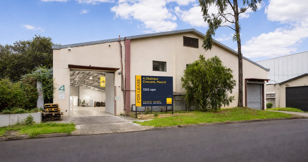 Click to view all images 4 Chalmers Crescent Mascot NSW 2020 - Image 1