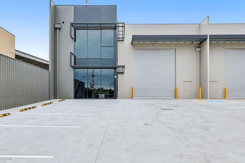 Click to view all images 6 & 8 Centre Road Hallam VIC 3803 - Image 2