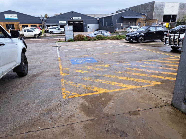 Click to view all images 4B Mink Street Daylesford VIC 3460 - Image 2