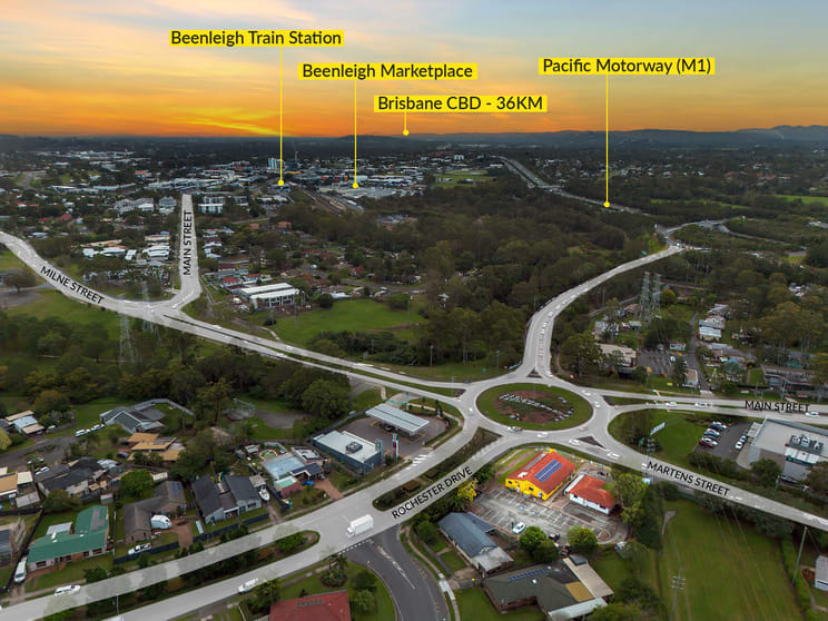 Click to view all images 2 Rochester Drive Mount Warren Park QLD 4207 - Image 3