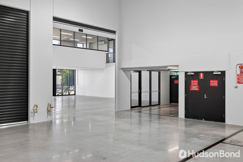 Click to view all images 4/121 Northern Road Heidelberg West VIC 3081 - Image 1