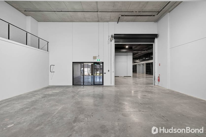 Click to view all images 4/121 Northern Road Heidelberg West VIC 3081 - Image 2