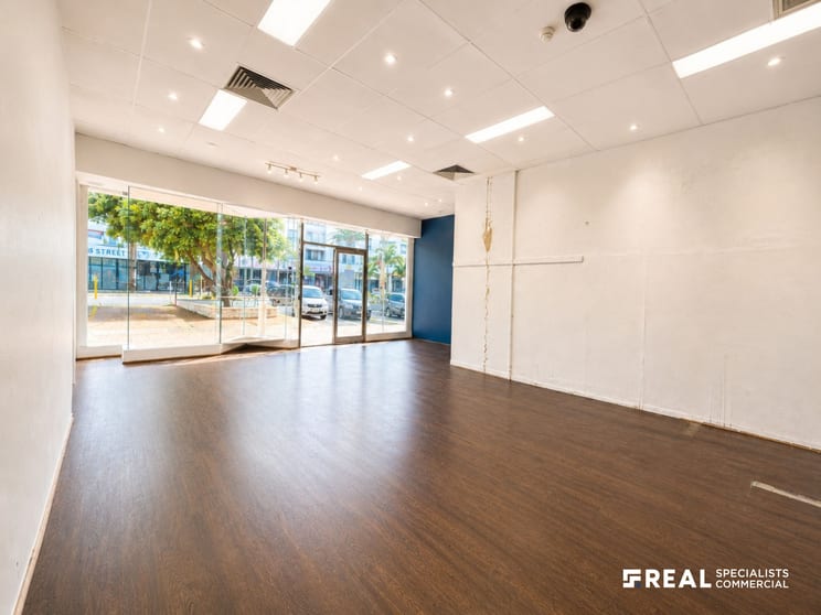 Click to view all images 20/118 Griffith Street Coolangatta QLD 4225 - Image 2