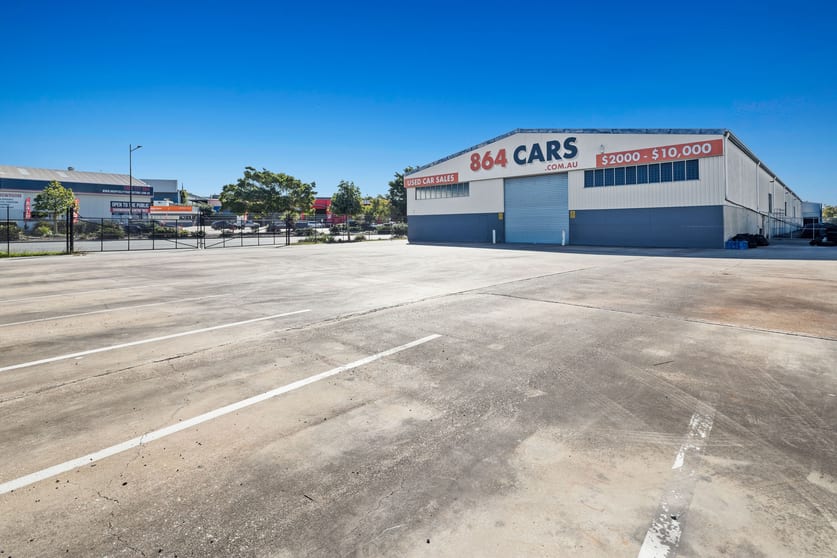 Click to view all images 625 Kingsford Smith Drive Hamilton QLD 4007 - Image 2