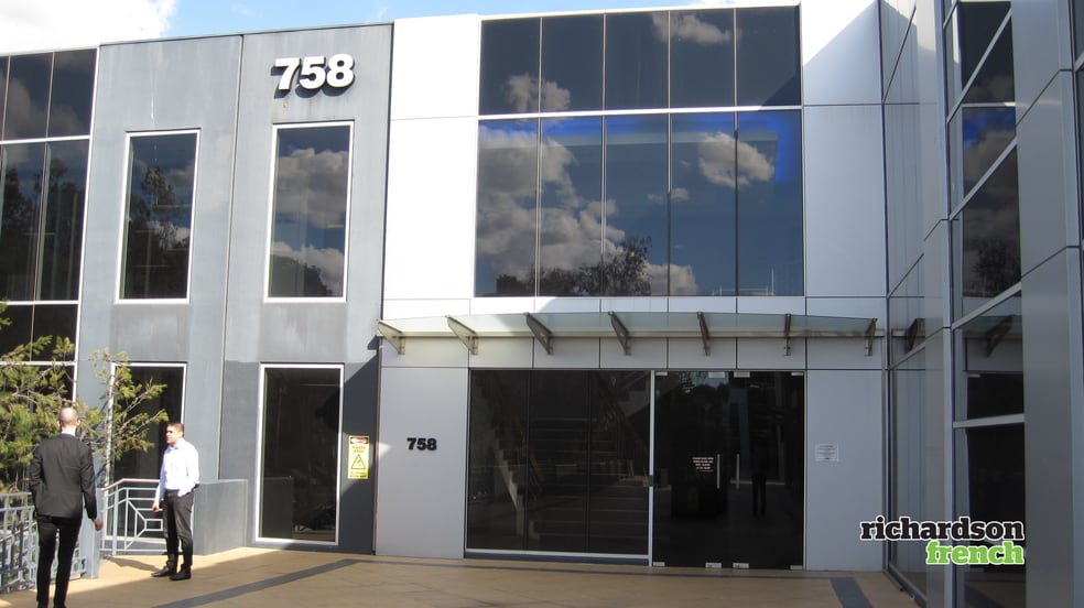 Click to view all images D4/758 Blackburn Road Clayton VIC 3168 - Image 2