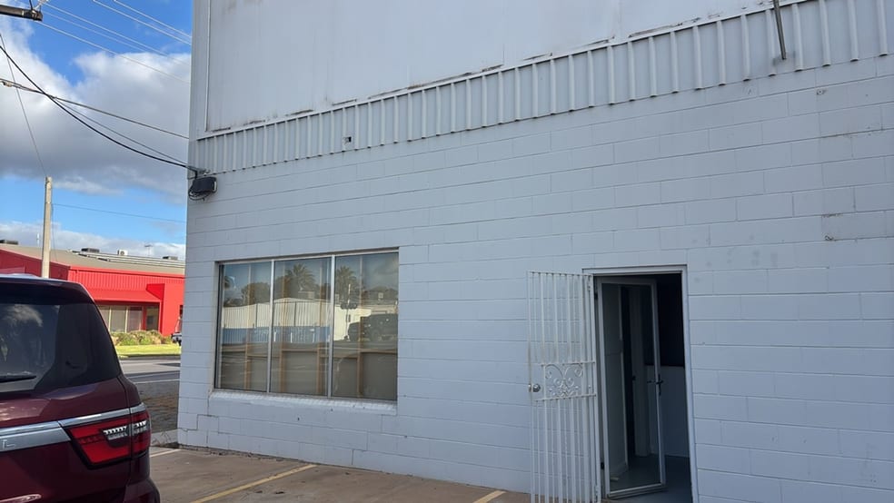 Click to view all images 1 Ninth Street Mildura VIC 3500 - Image 3