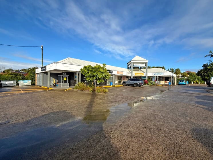 Click to view all images Shop 4/130 Beerburrum Street Aroona QLD 4551 - Image 2