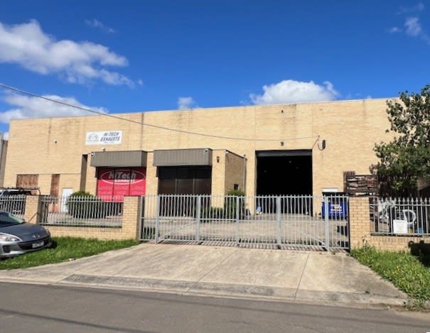 Click to view all images 17-19 Cromer Avenue Sunshine North VIC 3020 - Image 1