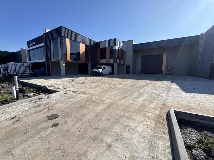Click to view all images 74 Annalise Avenue Epping VIC 3076 - Image 3