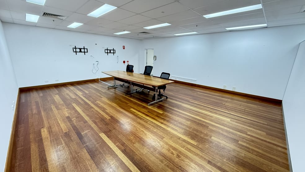 Click to view all images 34 Manton Street Morningside QLD 4170 - Image 5